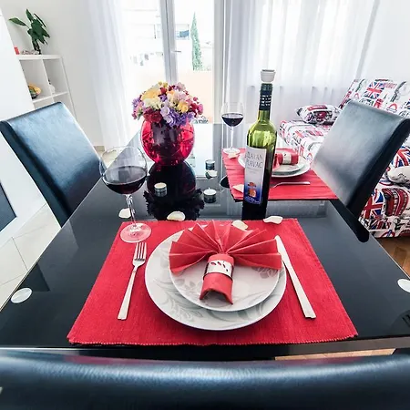 Royal Rest Apartment *
